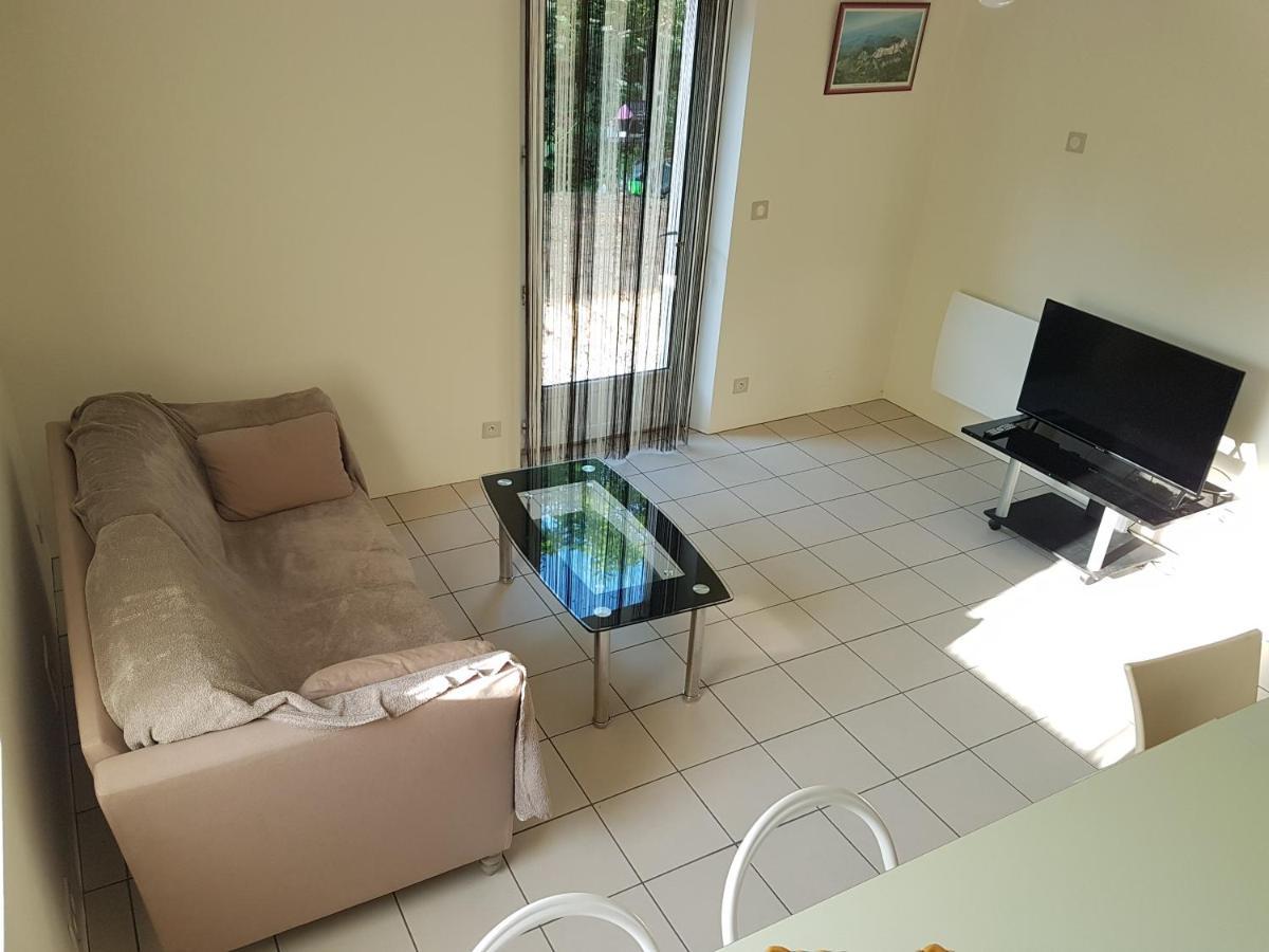 F2 En Rez De Jardin A Crest Apartment Ngoại thất bức ảnh